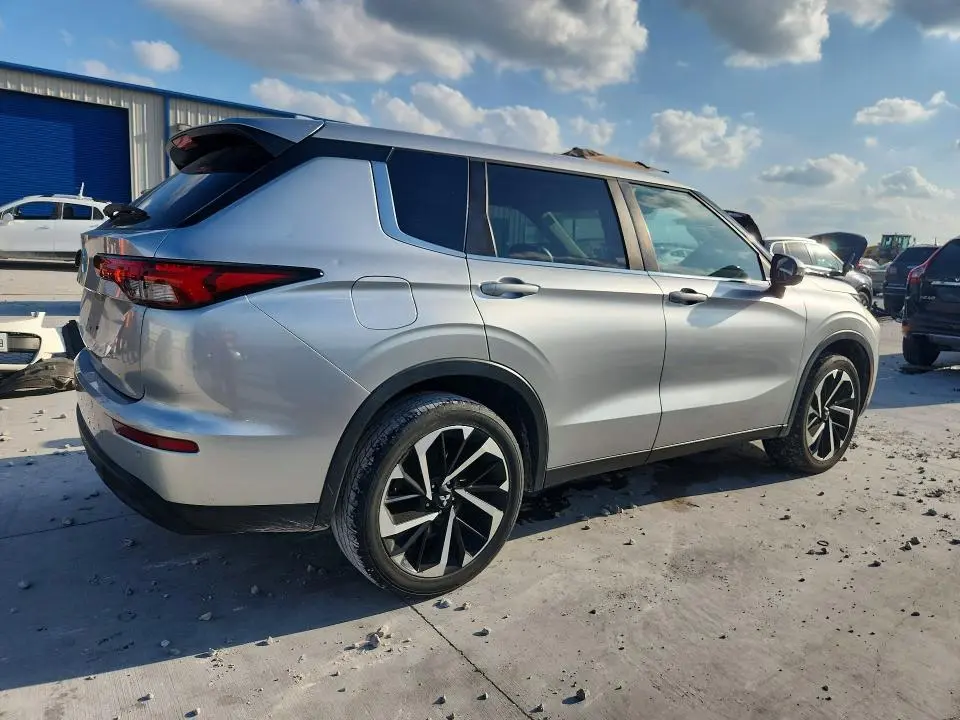 2022 MITSUBISHI OUTLANDER ES  