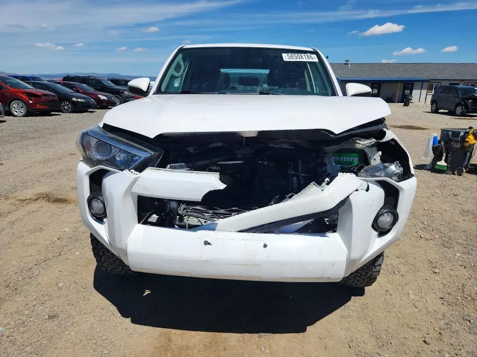 2017 TOYOTA 4RUNNER SR5  