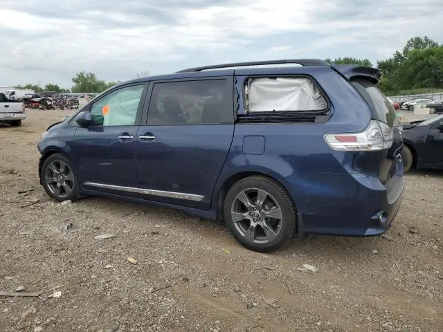 2019 TOYOTA SIENNA SE  