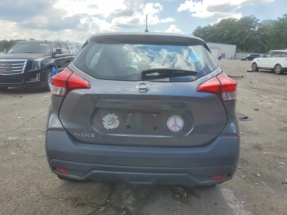 2018 NISSAN KICKS S  