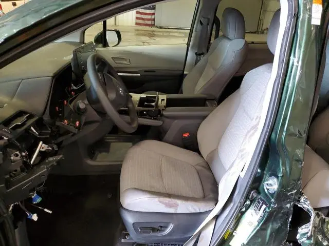 2024 TOYOTA SIENNA LE  