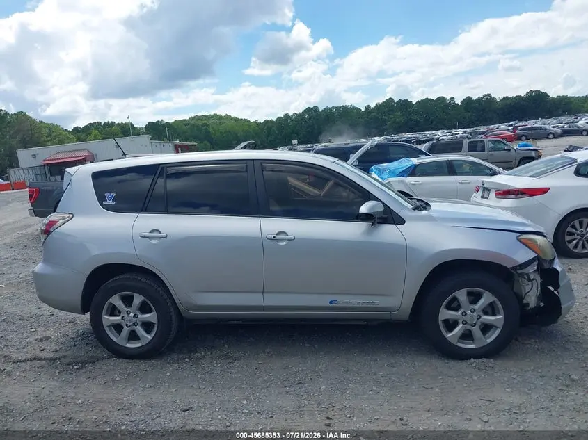 2013 TOYOTA RAV4 EV  