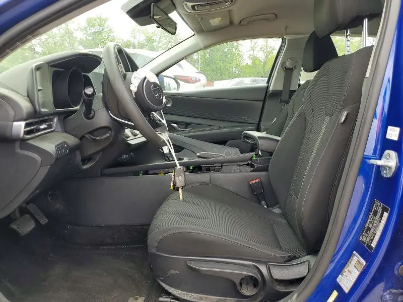 2021 HYUNDAI ELANTRA SE  