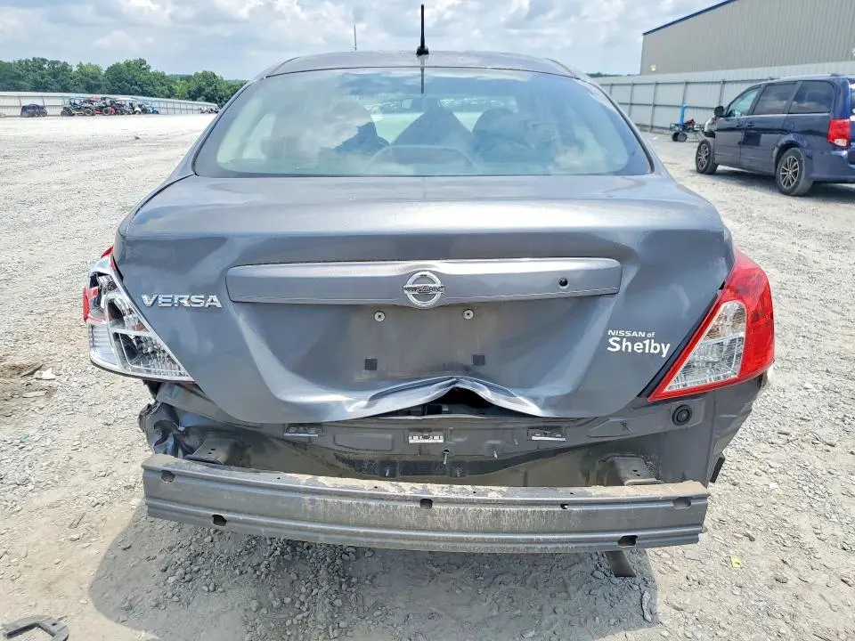 2018 NISSAN VERSA S  