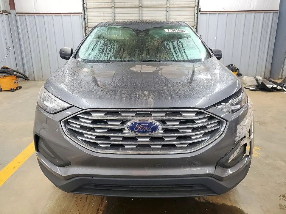 2021 FORD EDGE SE  