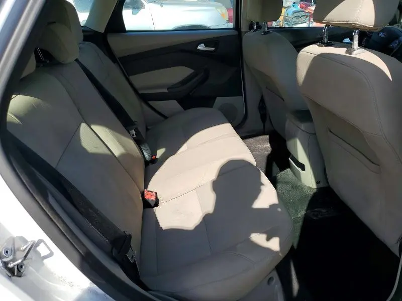 2017 FORD FOCUS SE  