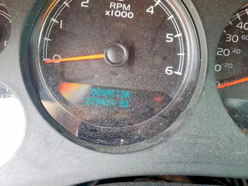 2011 CHEVROLET SUBURBAN K1500 LS  