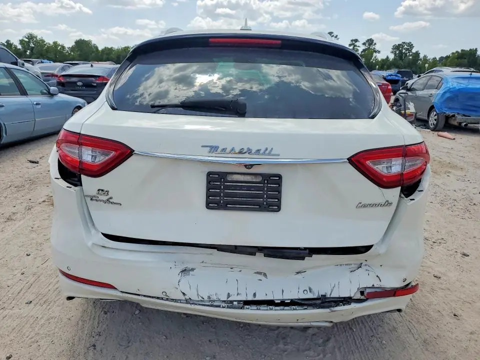 2017 MASERATI LEVANTE LUXURY  