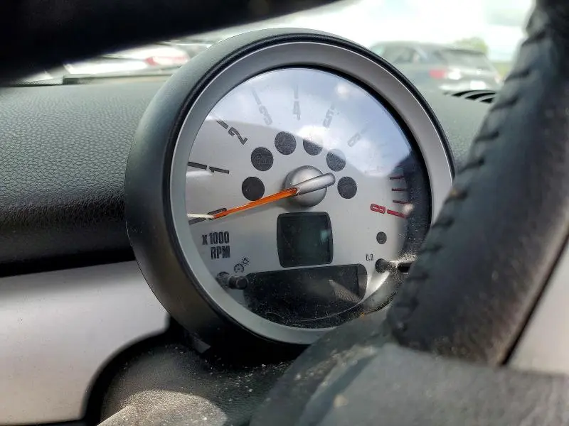 2010 MINI COOPER   