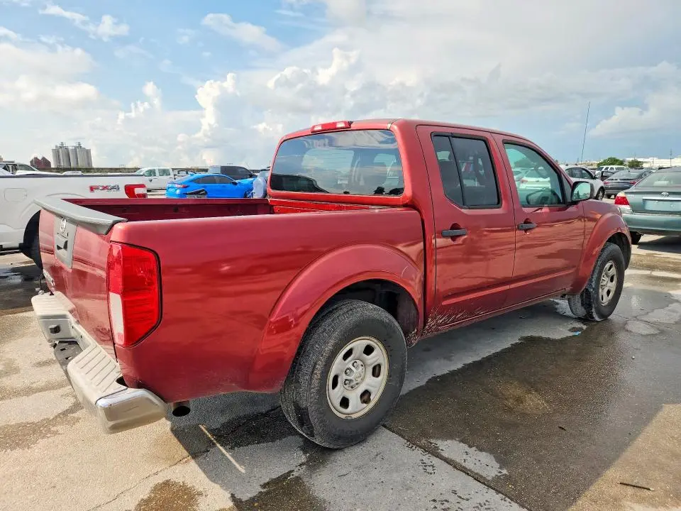 2015 NISSAN FRONTIER S  