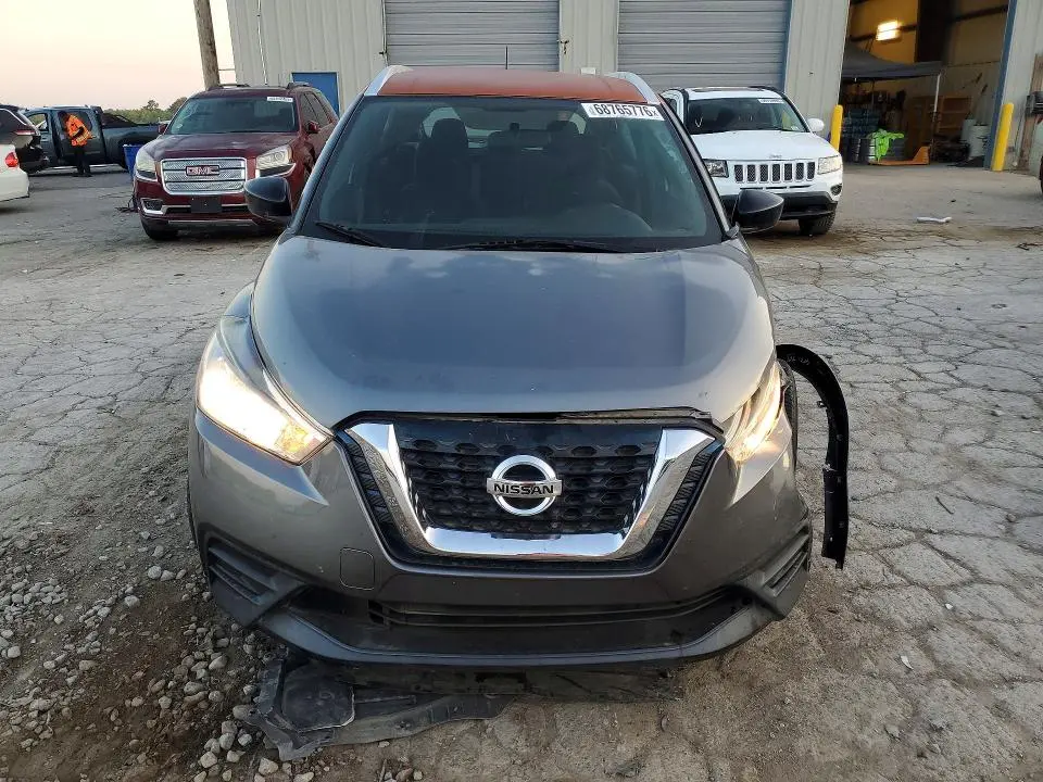 2018 NISSAN KICKS SV  