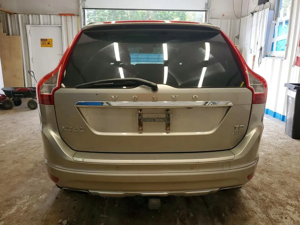 2015 VOLVO XC60 T5 PREMIER  