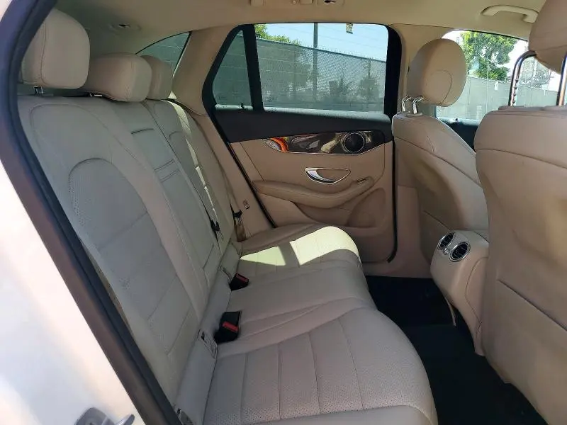 2017 MERCEDES-BENZ GLC 300  