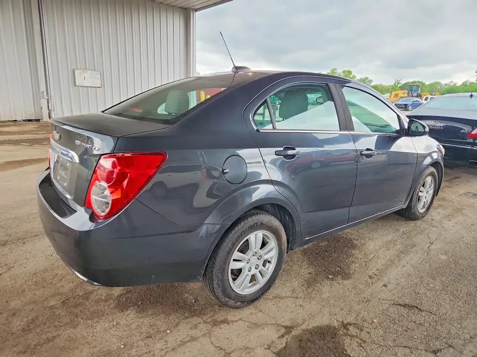 2015 CHEVROLET SONIC LT  