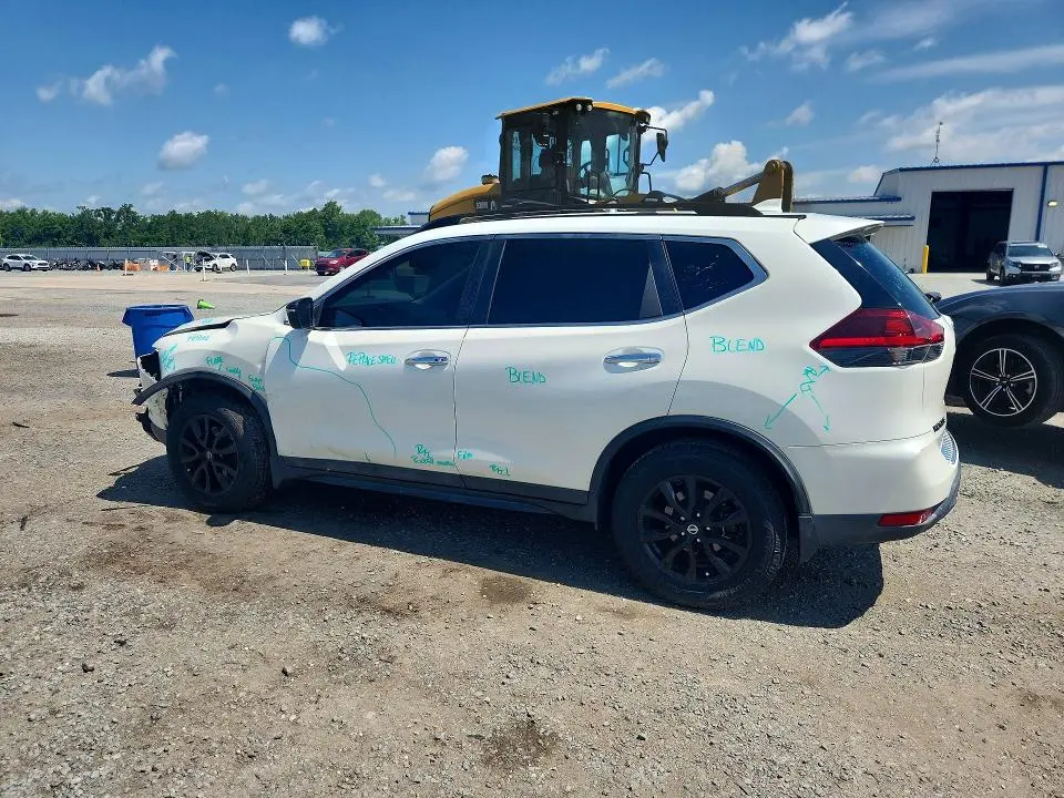 2018 NISSAN ROGUE SV  