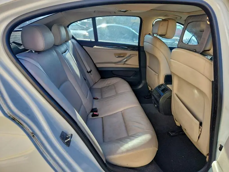 2011 BMW 528 I  