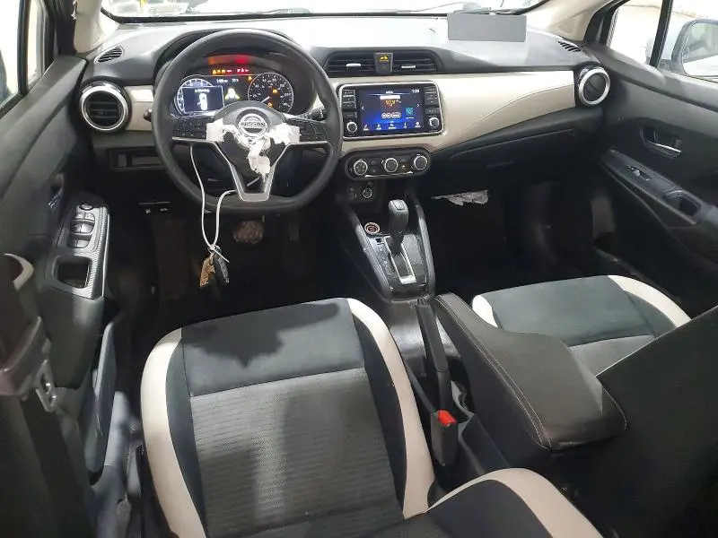 2022 NISSAN VERSA SV  