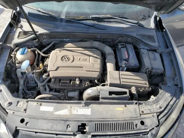 2015 VOLKSWAGEN PASSAT SE  