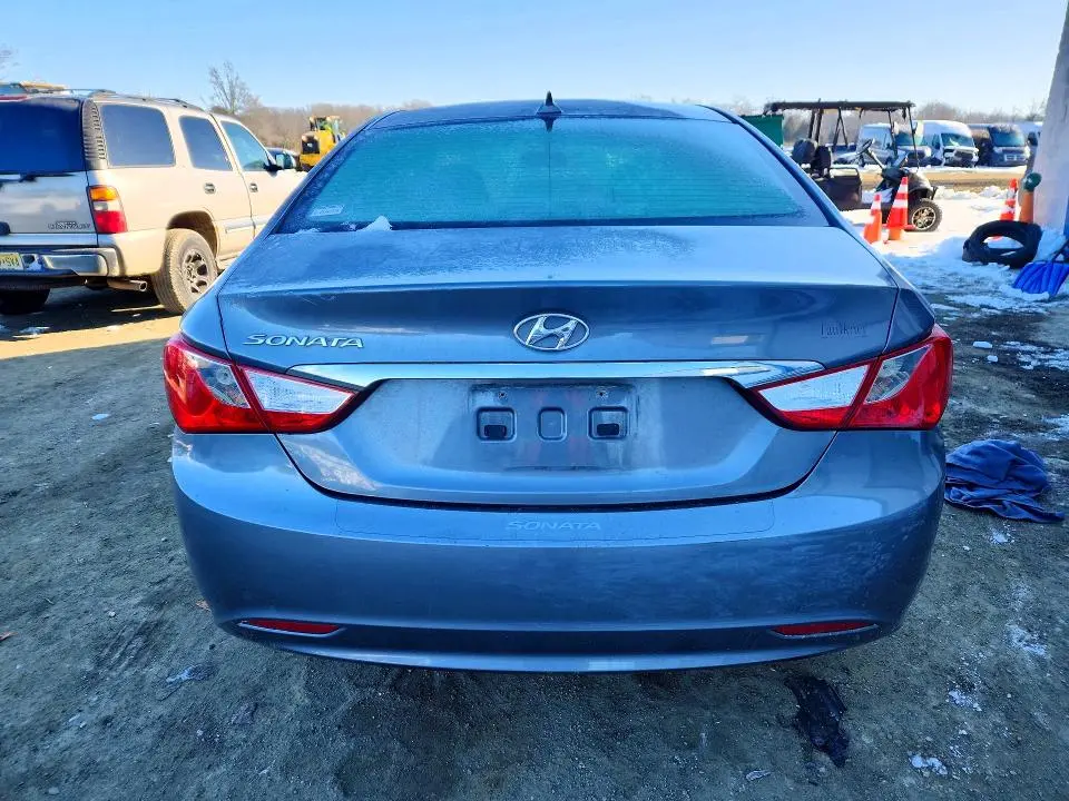 2012 HYUNDAI SONATA GLS  