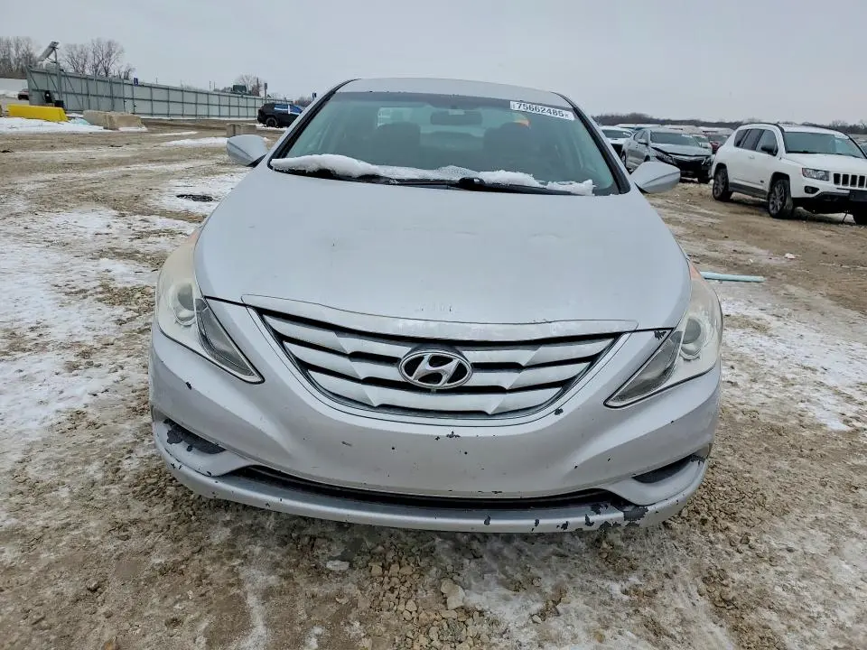 2011 HYUNDAI SONATA GLS  