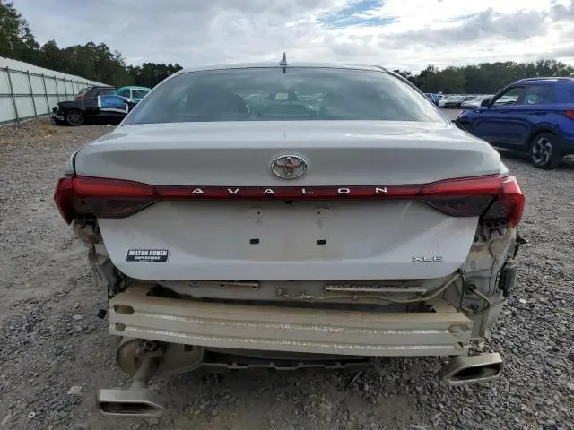 2022 TOYOTA AVALON XLE  