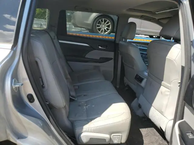2016 TOYOTA HIGHLANDER XLE  
