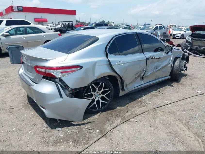 2018 TOYOTA CAMRY XSE