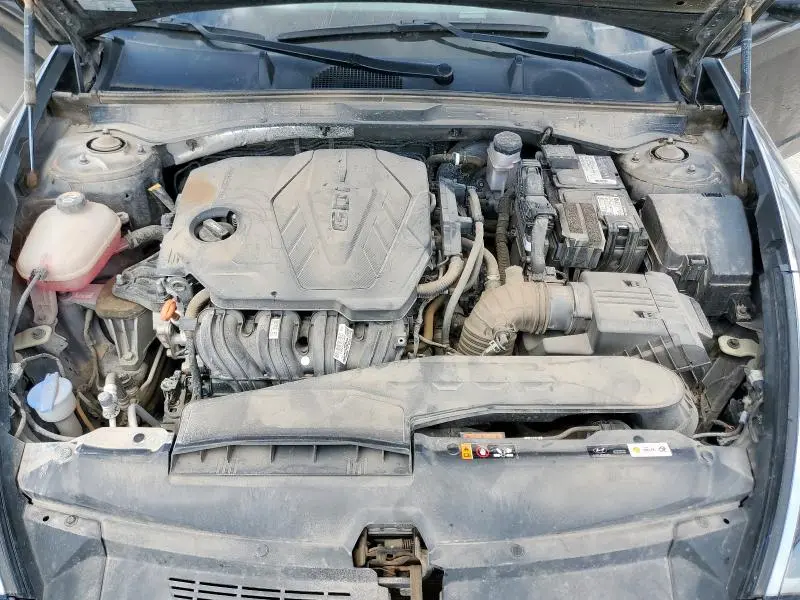 2023 HYUNDAI SONATA SE  