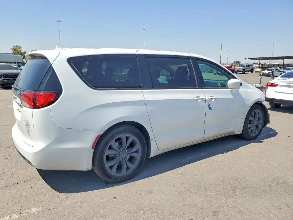2020 CHRYSLER PACIFICA TOURING  