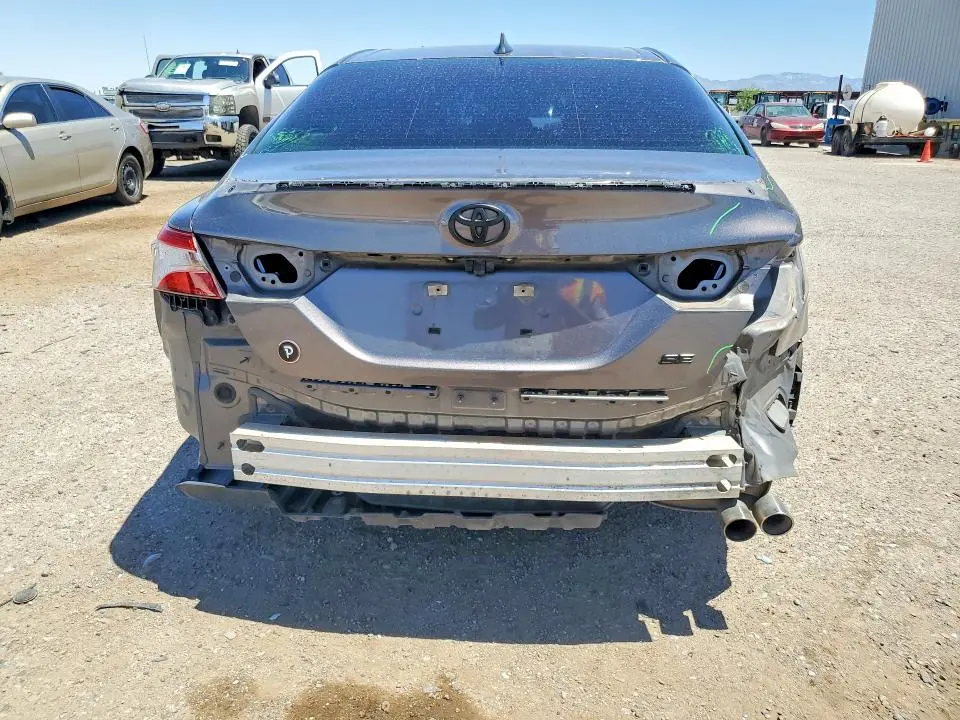 2020 TOYOTA CAMRY SE  