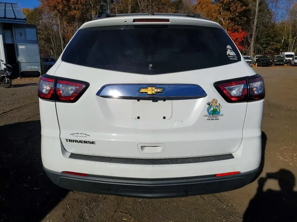 2017 CHEVROLET TRAVERSE LS  