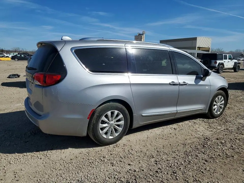 2019 CHRYSLER PACIFICA TOURING L  