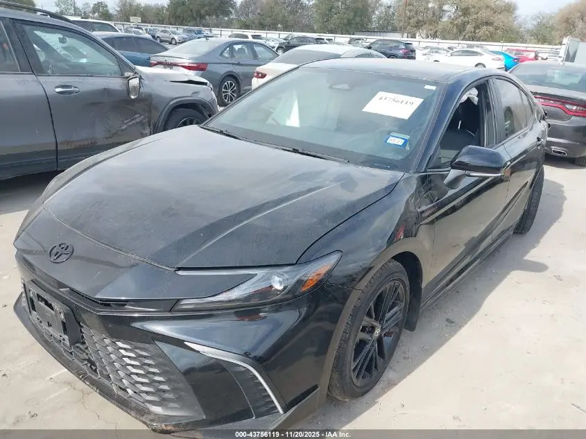 2025 TOYOTA CAMRY SE