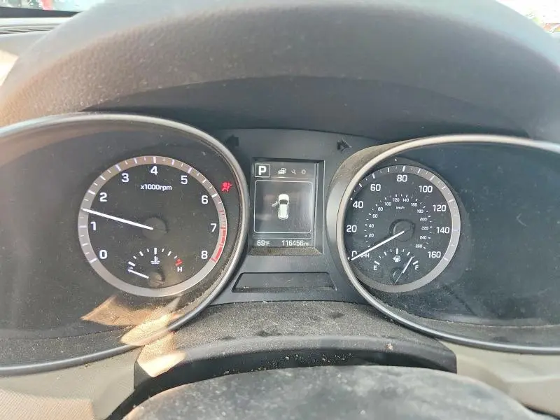 2018 HYUNDAI SANTA FE SE  