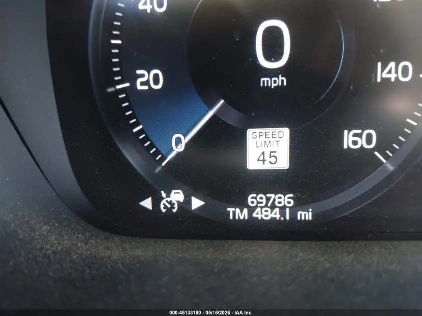 2022 VOLVO XC90 T5 MOMENTUM 7 PASSENGER