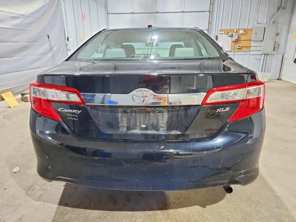 2014 TOYOTA CAMRY XLE  
