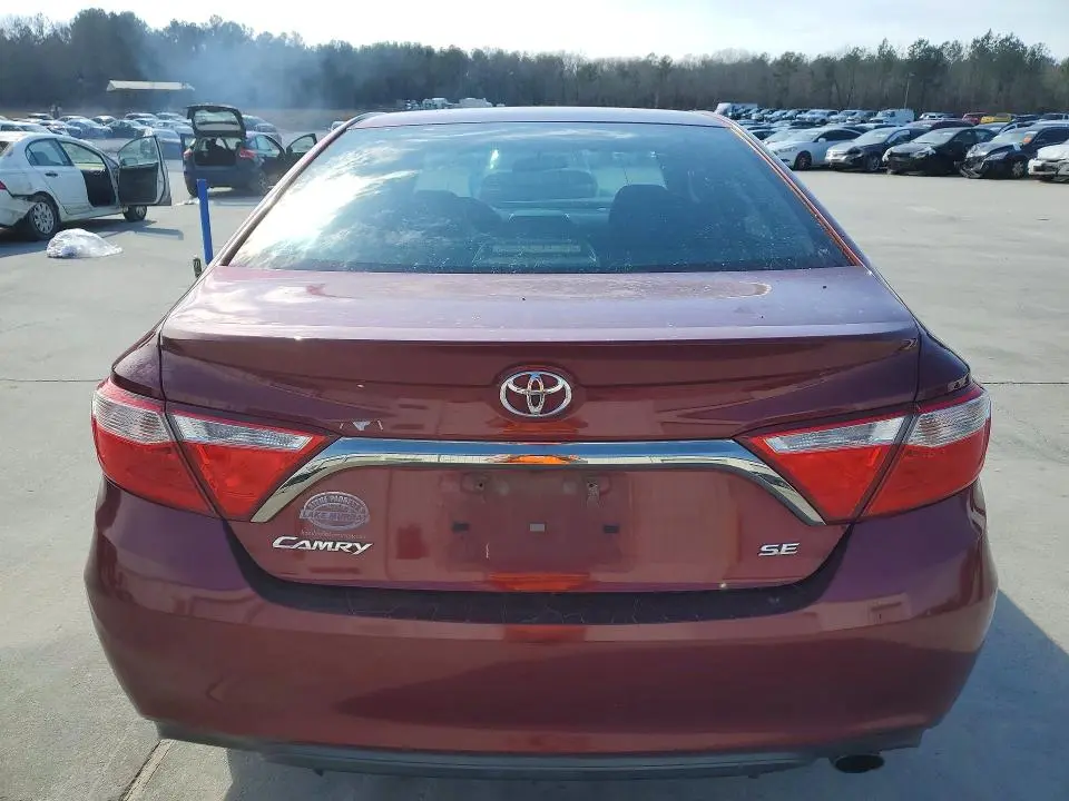 2016 TOYOTA CAMRY LE  