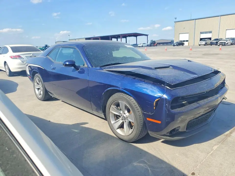 2016 DODGE CHALLENGER SXT  