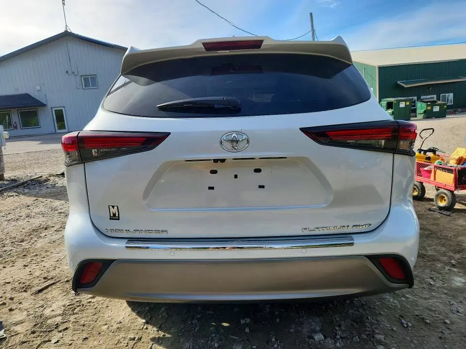 2026 TOYOTA HIGHLANDER PLATINUM  