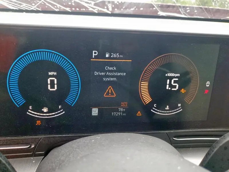 2024 HYUNDAI KONA SEL  