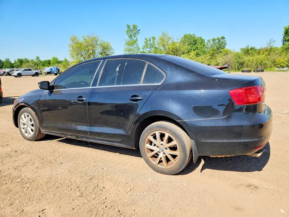 2013 VOLKSWAGEN JETTA SE  