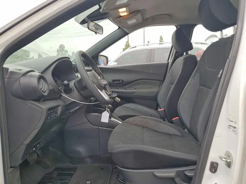 2020 NISSAN KICKS S  