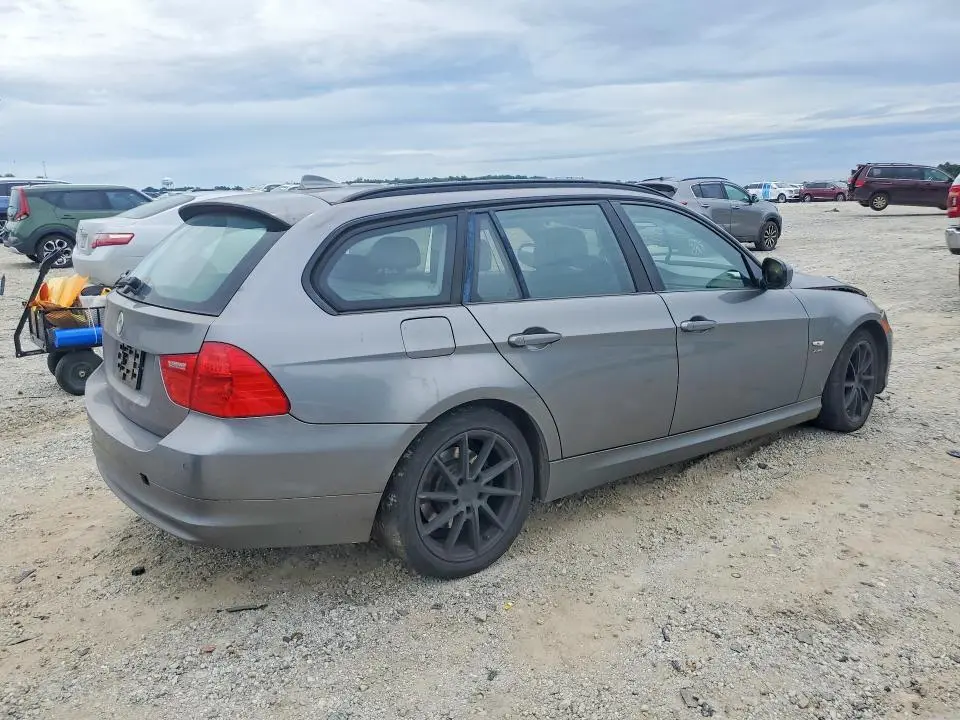 2011 BMW 328 XI  
