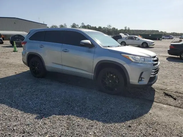 2017 TOYOTA HIGHLANDER LE PLUS  