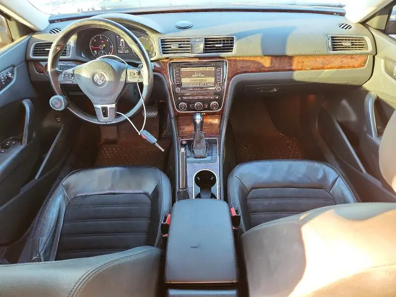2013 VOLKSWAGEN PASSAT SEL  