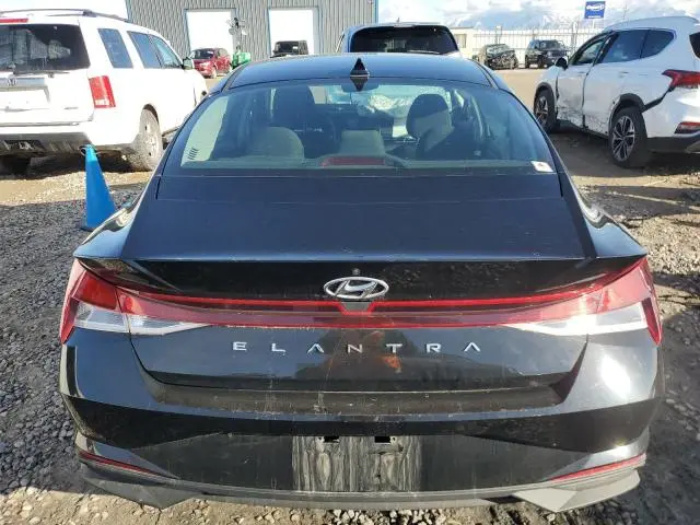 2022 HYUNDAI ELANTRA SE