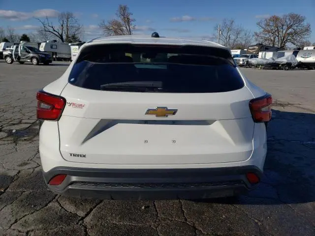 2024 CHEVROLET TRAX LS  