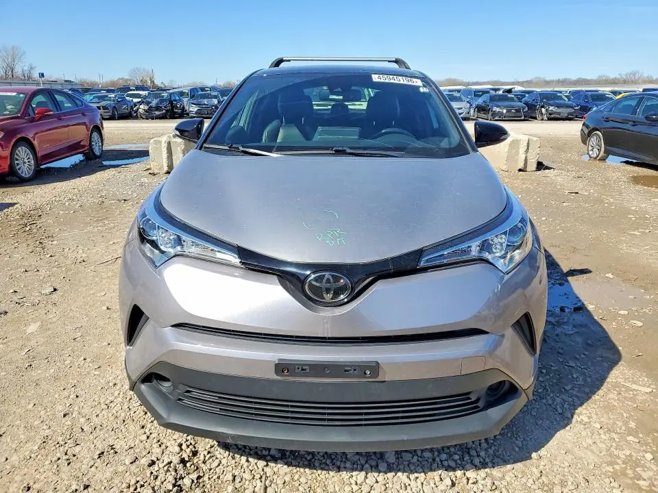 2019 TOYOTA C-HR XLE  