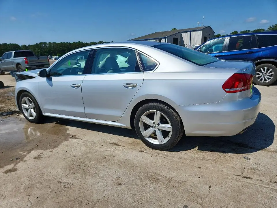 2012 VOLKSWAGEN PASSAT SE  