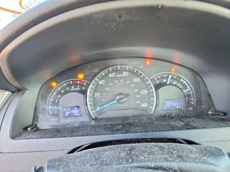 2014 TOYOTA CAMRY LE  